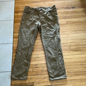 American Eagle | Men’s Next Level Flex Athletic Tan Jeans 34x30